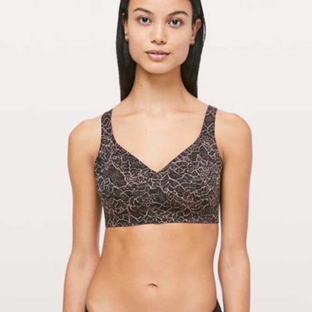 Lululemon Black Lacescape Spanish Rose Like Nothing Seamless Bra Size 34C